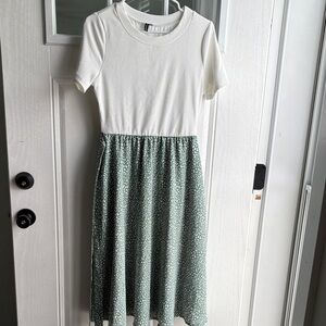 White and Green Short Sleeve Dress